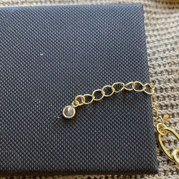 18 karat gold, plated, paperclip bracelet with adjustable fitting clasp 7-9.5” - Picture 6 of 7